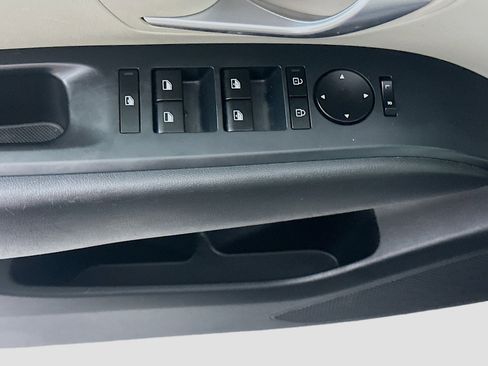 Used 2025 Hyundai Tucson SEL FWD image 15