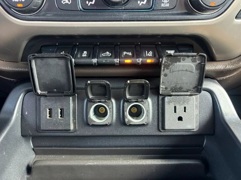 Used 2019 GMC Sierra 3500 Denali w/ Duramax Plus Package AWD/4WD image 50