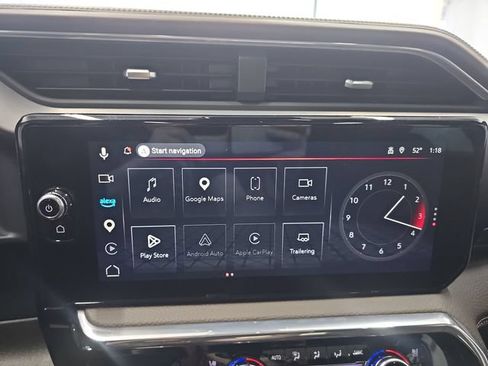 Used 2024 GMC Sierra 1500 Denali w/ Denali Reserve Package AWD/4WD image 18