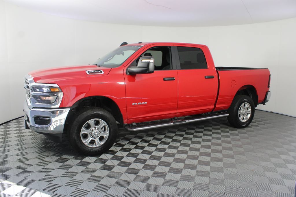 Used 2026 RAM 2500 Big Horn AWD/4WD image 2