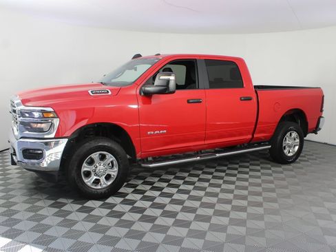 Used 2026 RAM 2500 Big Horn AWD/4WD image 2