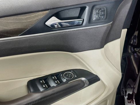 Used 2019 Lincoln MKC Reserve w/ MKC Climate Package AWD/4WD image 15