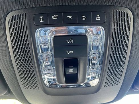 Used 2022 Mercedes-Benz GLS 450 4MATIC image 32