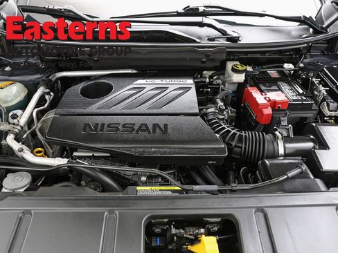Used 2023 Nissan Rogue SV AWD/4WD image 7