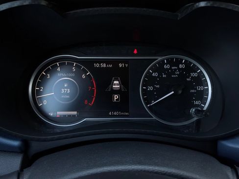 Used 2025 Nissan Versa SV FWD image 33