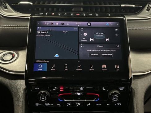 Used 2022 Jeep Grand Cherokee L Limited image 9