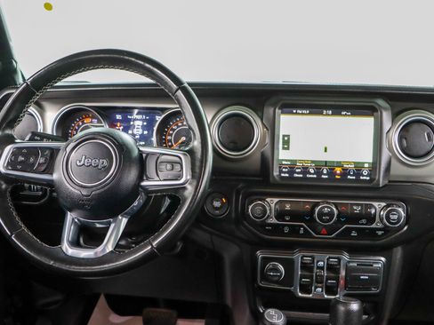 Used 2022 Jeep Wrangler Unlimited Sahara image 19