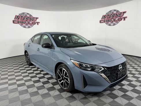 Used 2025 Nissan Sentra SR image 9