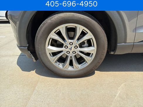 Used 2022 Ford Explorer XLT w/ Equipment Group 202A AWD/4WD image 28