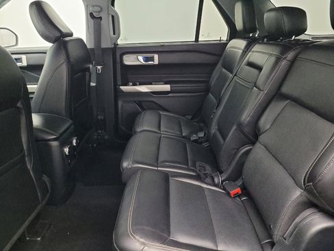 Used 2021 Ford Explorer Limited w/ Equipment Group 301A image 18
