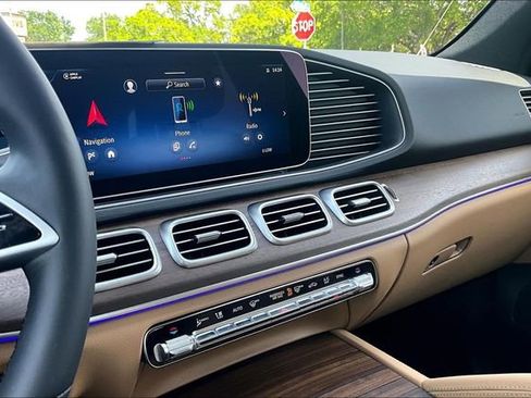New 2026 Mercedes-Benz GLE 580 4MATIC image 17