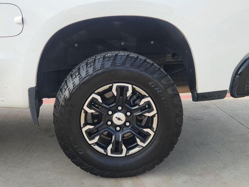 Certified 2020 Chevrolet Silverado 1500 LT Trail Boss AWD/4WD image 23