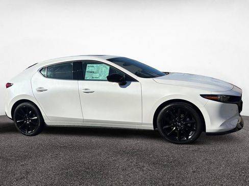 New 2026 MAZDA MAZDA3 Hatchback w/Premium Plus Pkg AWD/4WD image 6