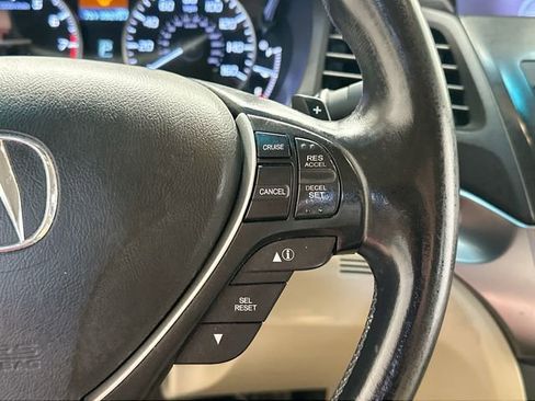 Used 2013 Acura ILX w/ Technology Package FWD image 10