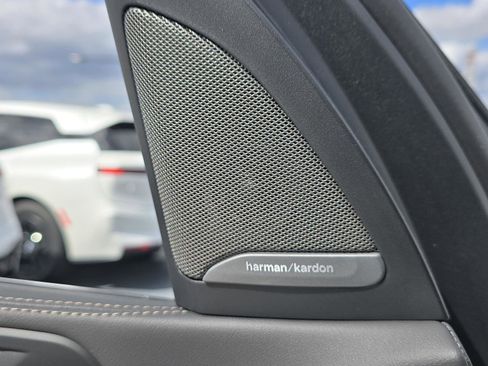 New 2026 BMW X5 xDrive40i w/ Executive Package image 21