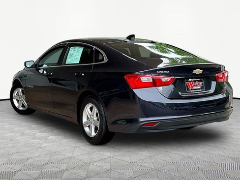 Used 2022 Chevrolet Malibu LS FWD image 4
