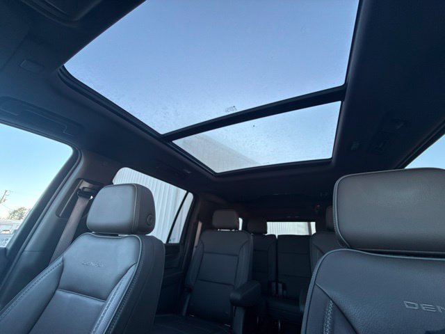 Used 2022 GMC Yukon XL Denali AWD/4WD image 42