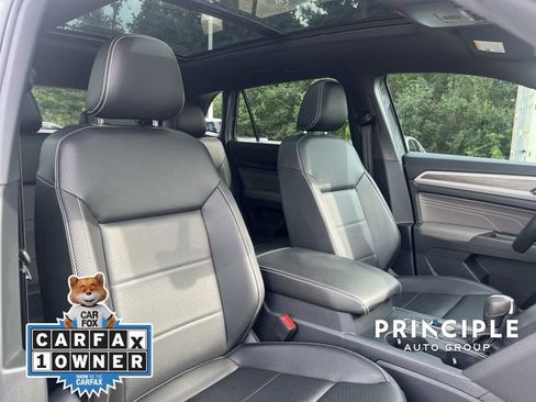 Used 2021 Volkswagen Atlas Cross Sport SE w/ Panoramic Sunroof Package FWD image 32