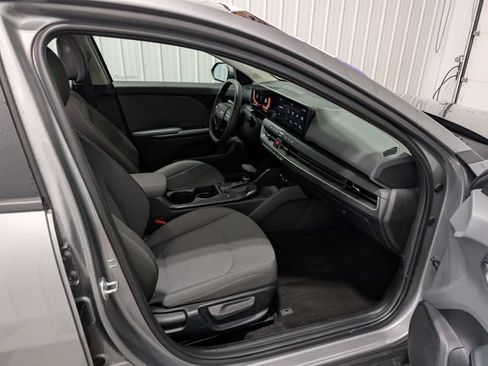 Used 2025 Kia K4 FWD image 27