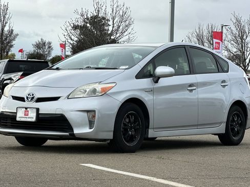 Used 2013 Toyota Prius Two image 8