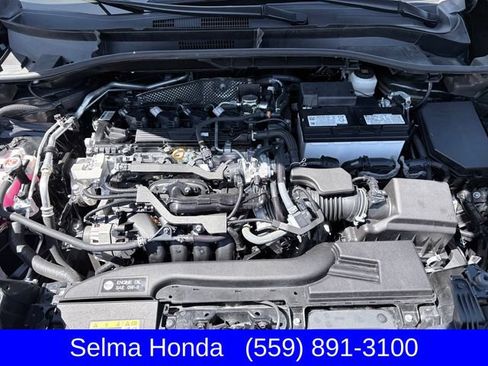 Used 2024 Toyota Corolla Cross XLE w/ Convenience Package FWD image 29