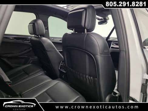 Used 2023 Porsche Macan S AWD/4WD image 16
