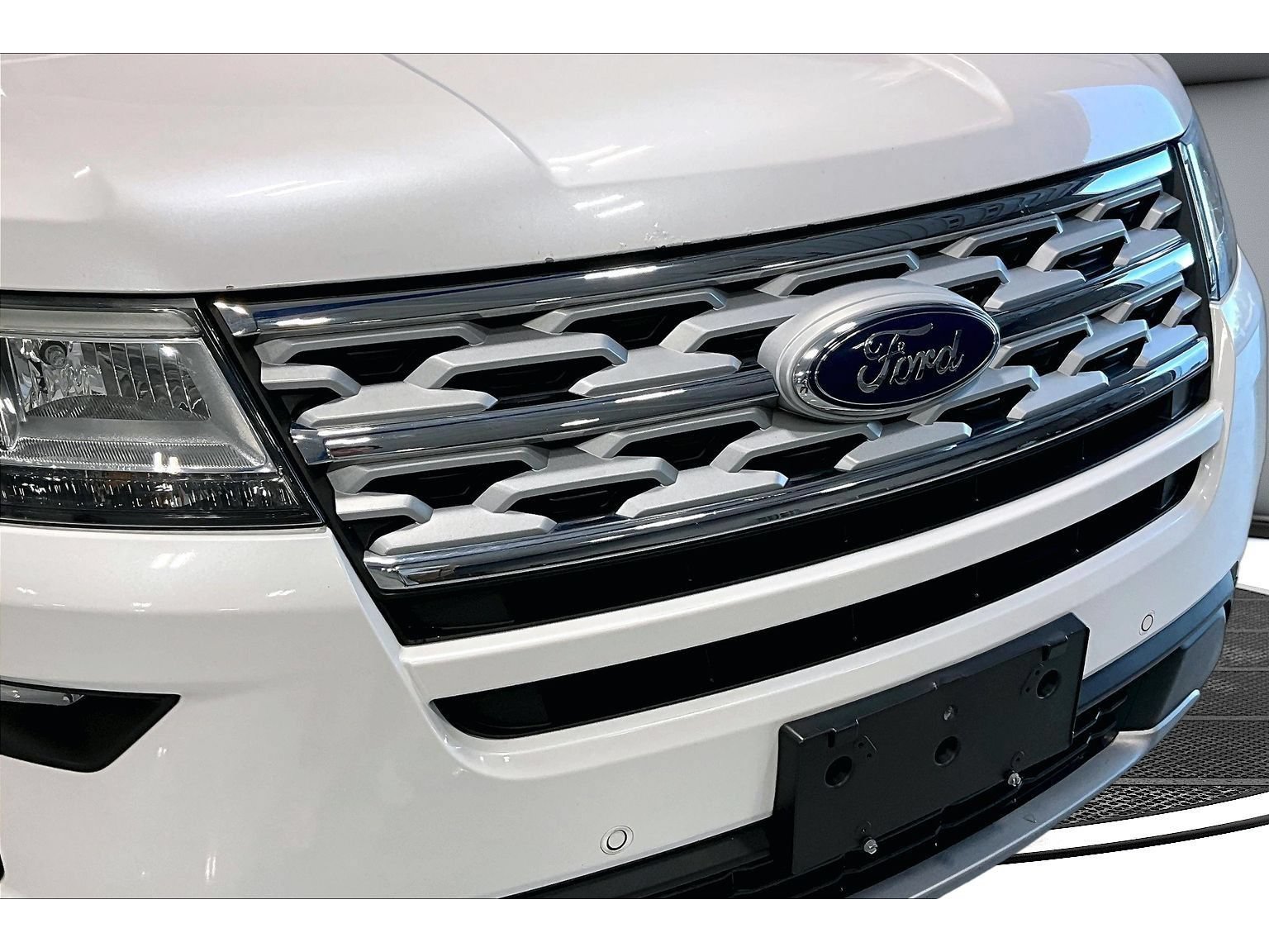 Used 2019 Ford Explorer XLT w/ Equipment Group 201A AWD/4WD image 52