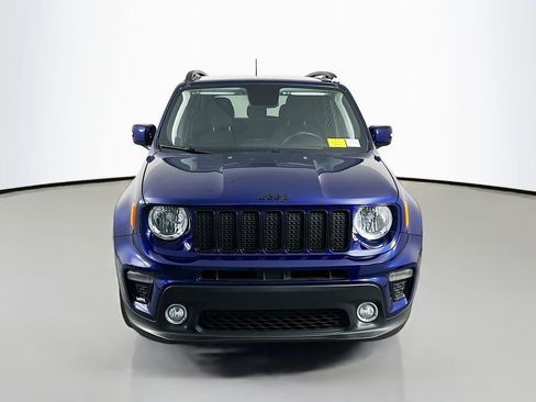 Used 2019 Jeep Renegade Altitude w/ UConnect 8.4 Nav Group FWD image 2