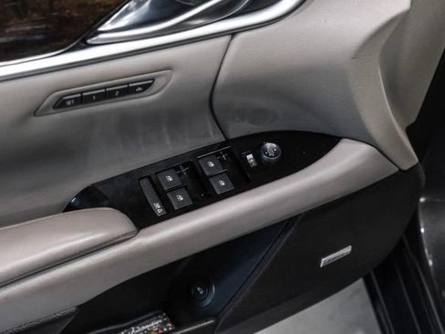 Used 2013 Cadillac XTS Premium FWD image 37