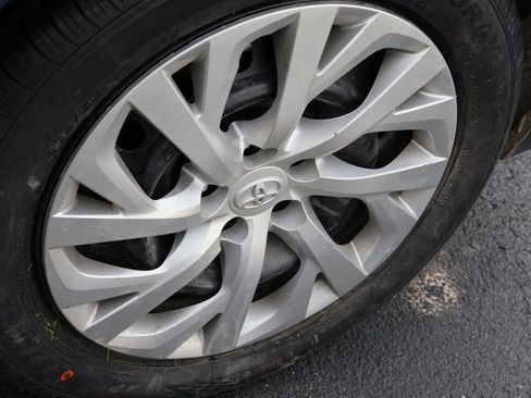 Used 2018 Toyota Corolla L image 24