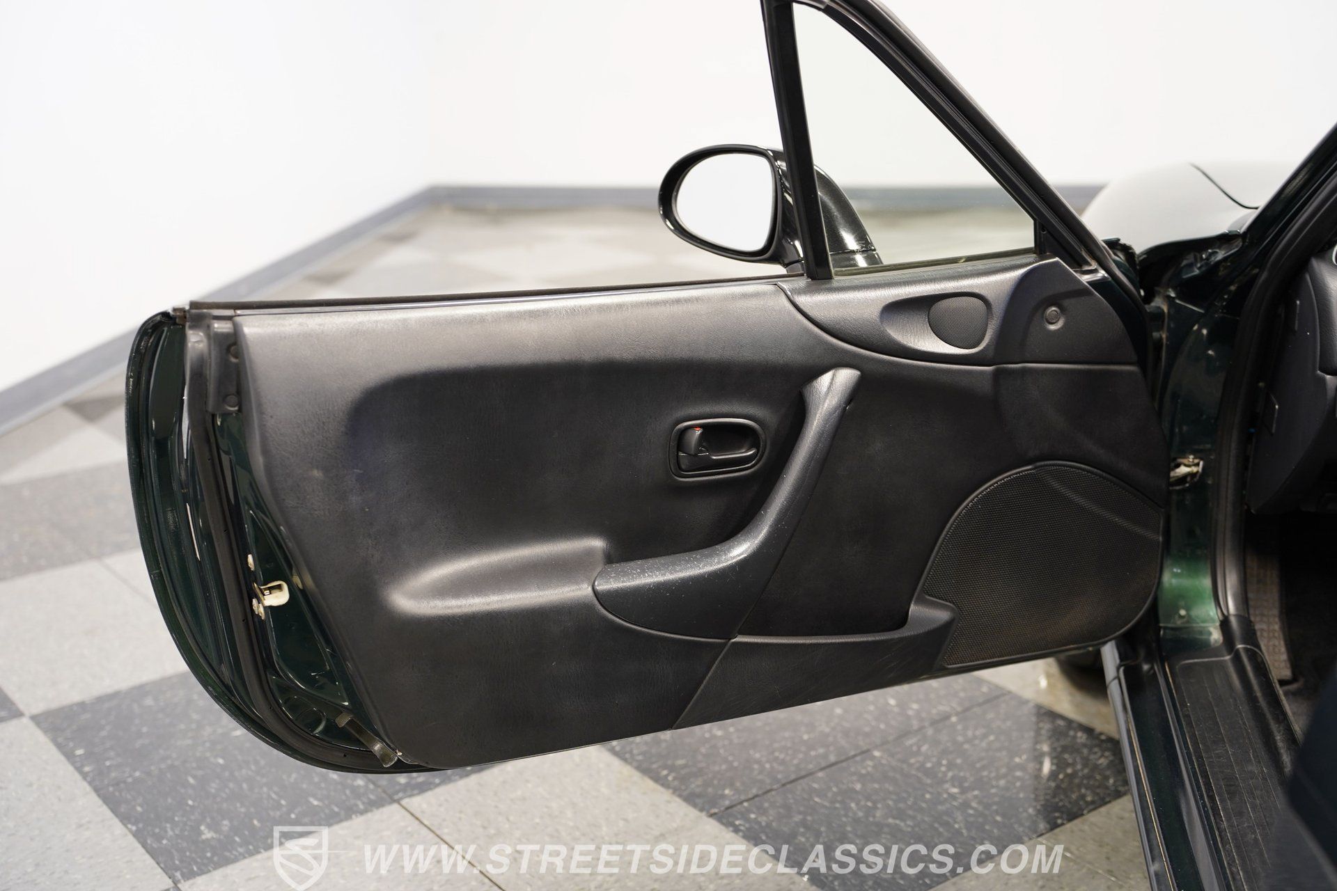 Used 1999 MAZDA MX-5 Miata RWD image 38