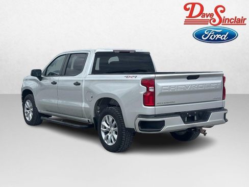 Used 2021 Chevrolet Silverado 1500 Custom AWD/4WD image 9