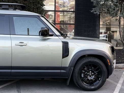 Used 2020 Land Rover Defender 110 S image 23