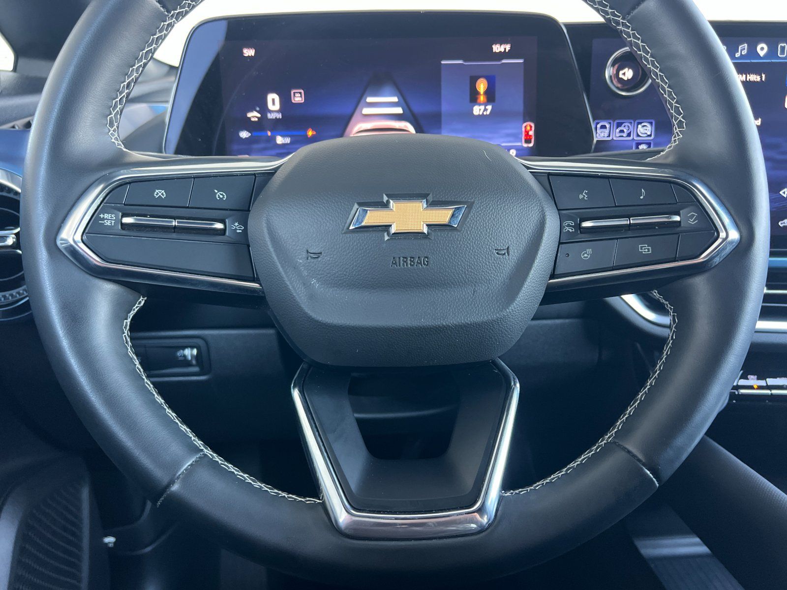 Used 2024 Chevrolet Equinox EV LT FWD image 22