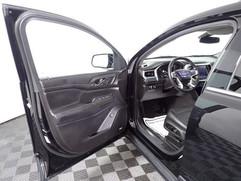 Used 2019 GMC Acadia SLT AWD/4WD image 20