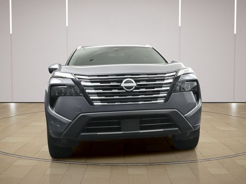 Certified 2024 Nissan Rogue SV w/ SV Premium Package FWD image 21