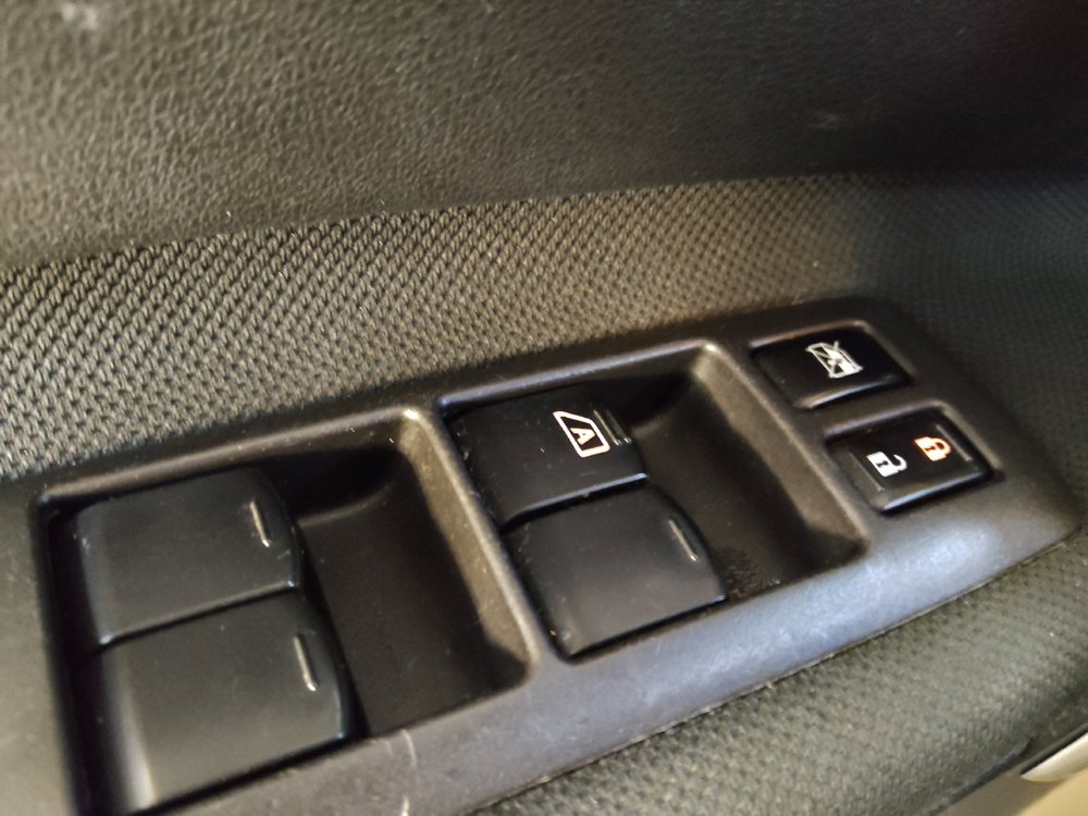 Used 2015 Nissan Rogue S w/ Convenience Package AWD/4WD image 27