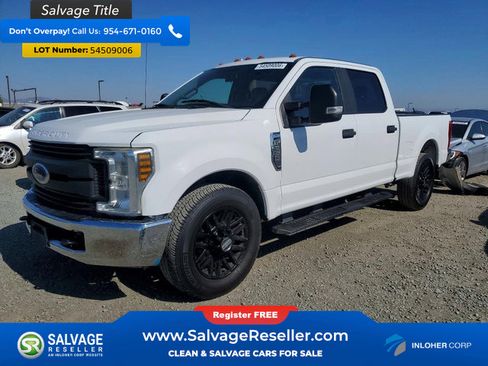 Used 2018 Ford F250 XL w/ Power Equipment Group RWD image 1