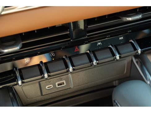 New 2026 GMC Canyon AT4 w/ Technology Plus Package AWD/4WD image 28