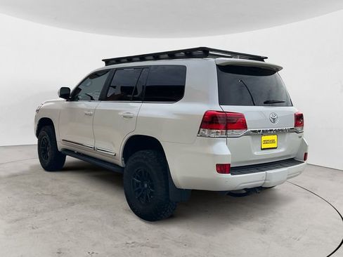 Used 2019 Toyota Land Cruiser Base image 3
