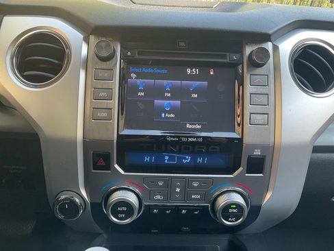 Used 2018 Toyota Tundra Platinum image 23