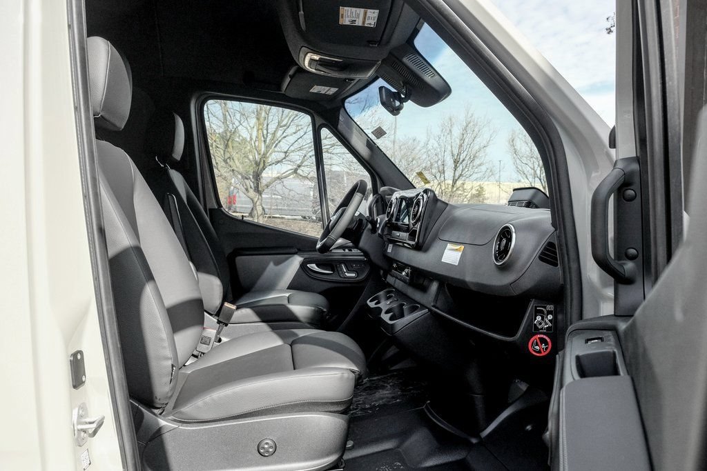 Used 2026 Mercedes-Benz Sprinter 2500 image 23