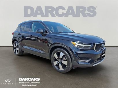 Used 2020 Volvo XC40 T5 Momentum w/ Protection Package Premier