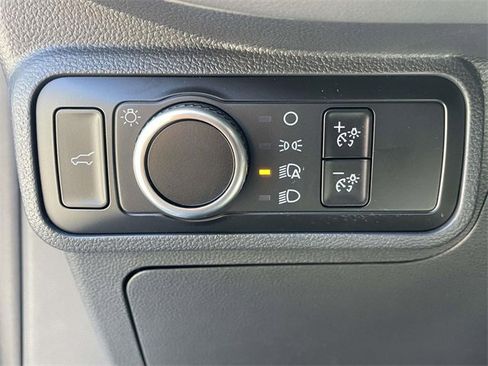 New 2025 Ford Explorer Active image 16