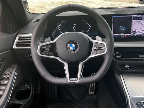 Used 2026 BMW 330i Sedan w/ M Sport Package RWD image 5