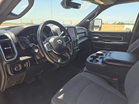Used 2024 RAM 2500 Big Horn AWD/4WD image 11