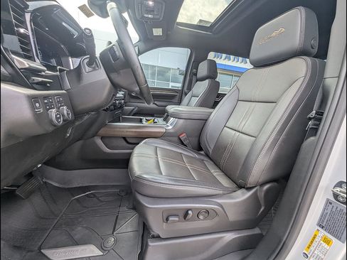 Used 2024 Chevrolet Silverado 2500 High Country w/ High Country Premium Package AWD/4WD image 22