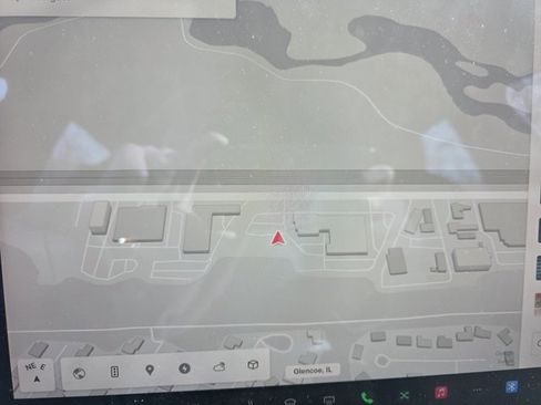 Used 2023 Tesla Model S image 4