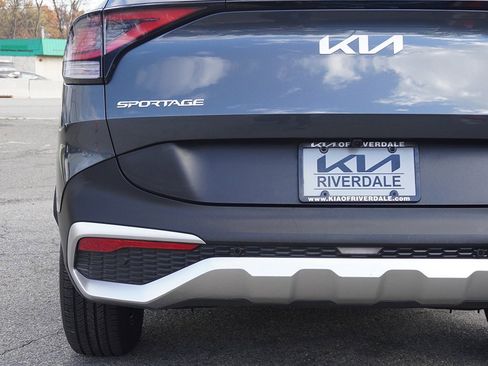 Used 2023 Kia Sportage LX image 14