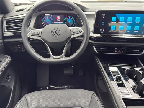 New 2026 Volkswagen Atlas Cross Sport SE image 22